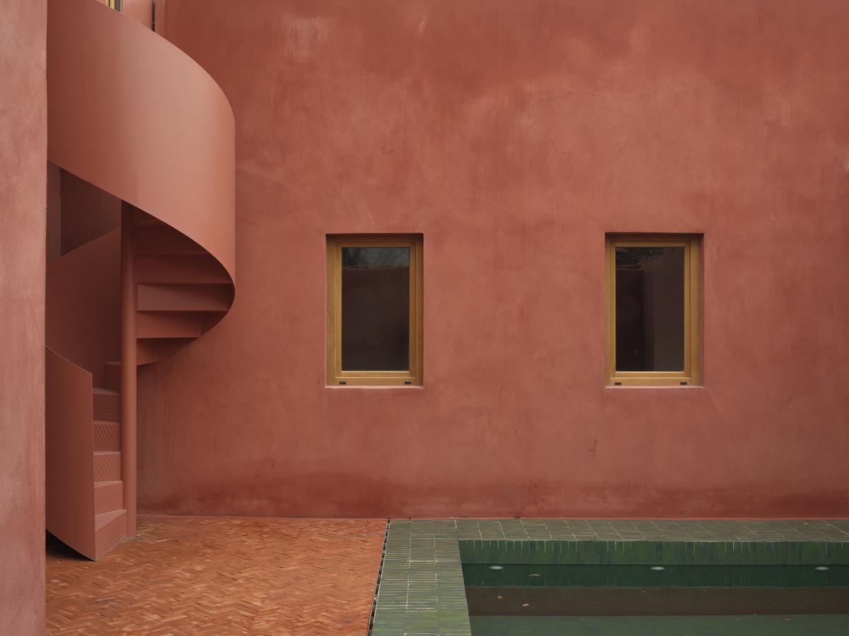 The House of the Green Pond / aceboXalonso Studio