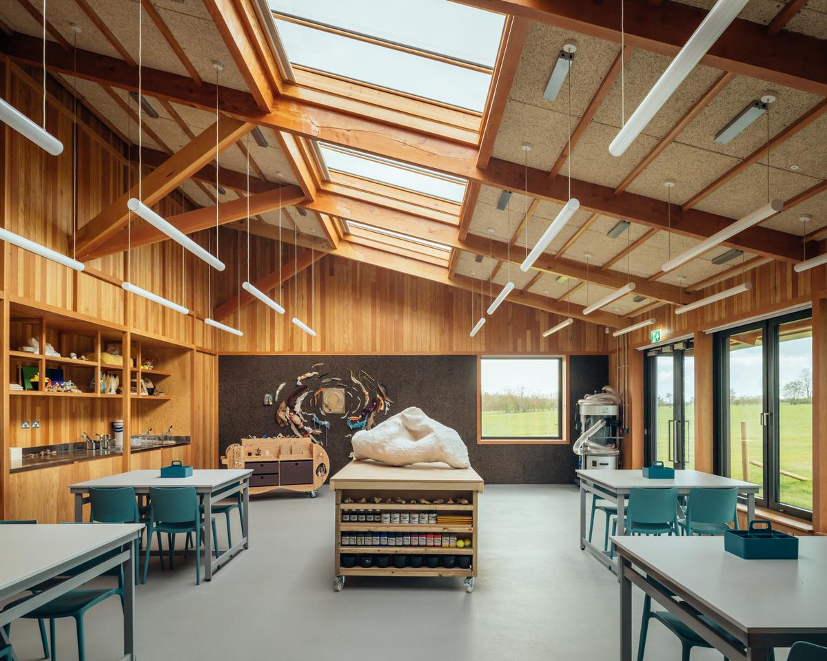 Sheep Field Barn / DSDHA