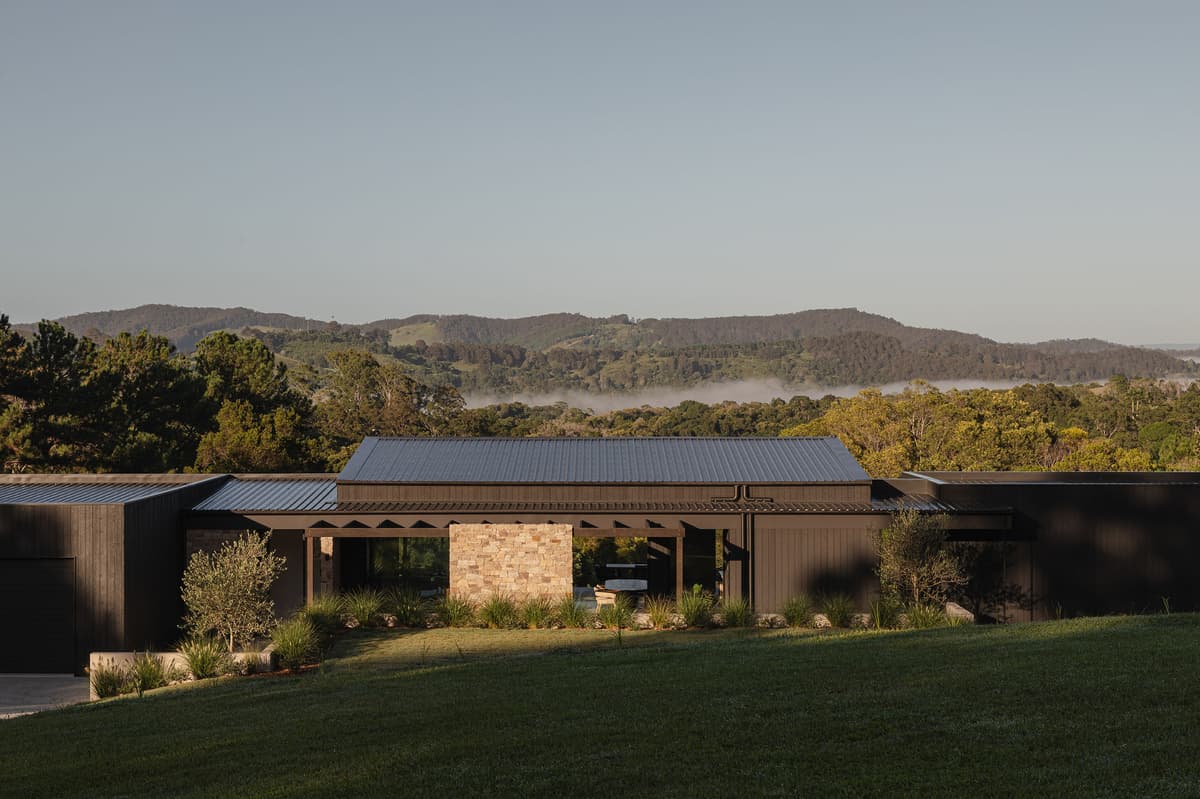 Pomona House / Hive Architecture