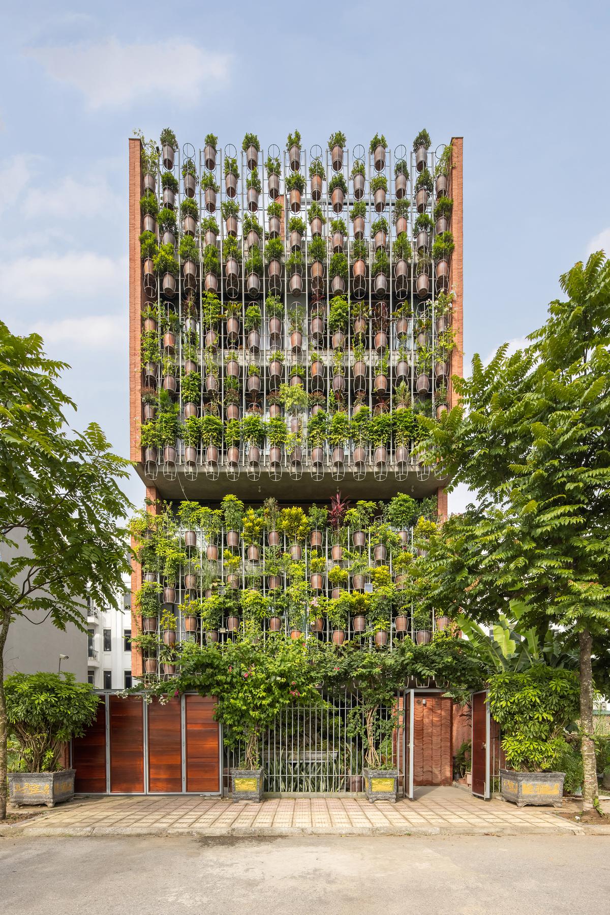 Flying Vegetation / H&P Architects