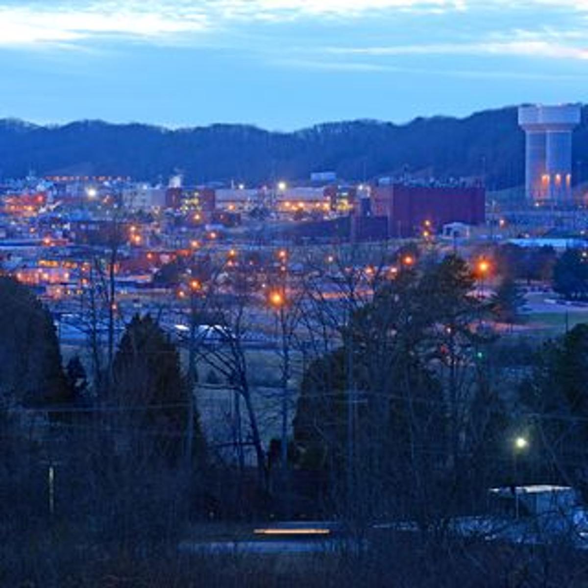 Scoop: Trump's Iran Envoys Quietly Convene Nuclear Experts in Tennessee