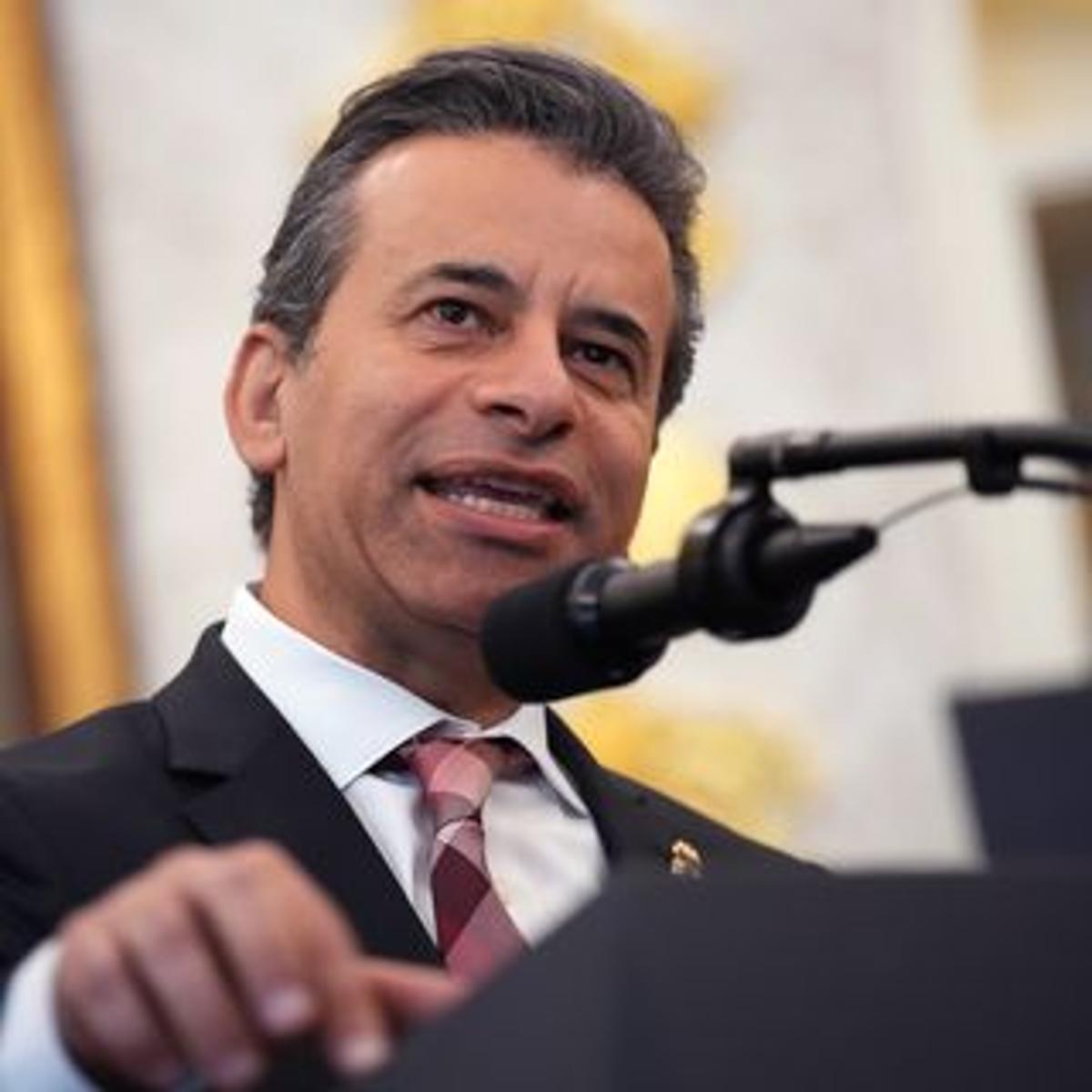 FDA Cliffhanger: Will Marty Makary Stay or Go?