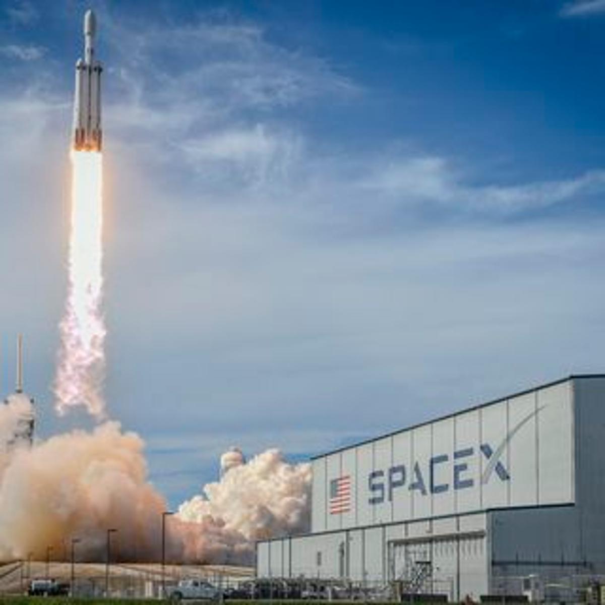 SpaceX Raises $75 Billion in Its IPO