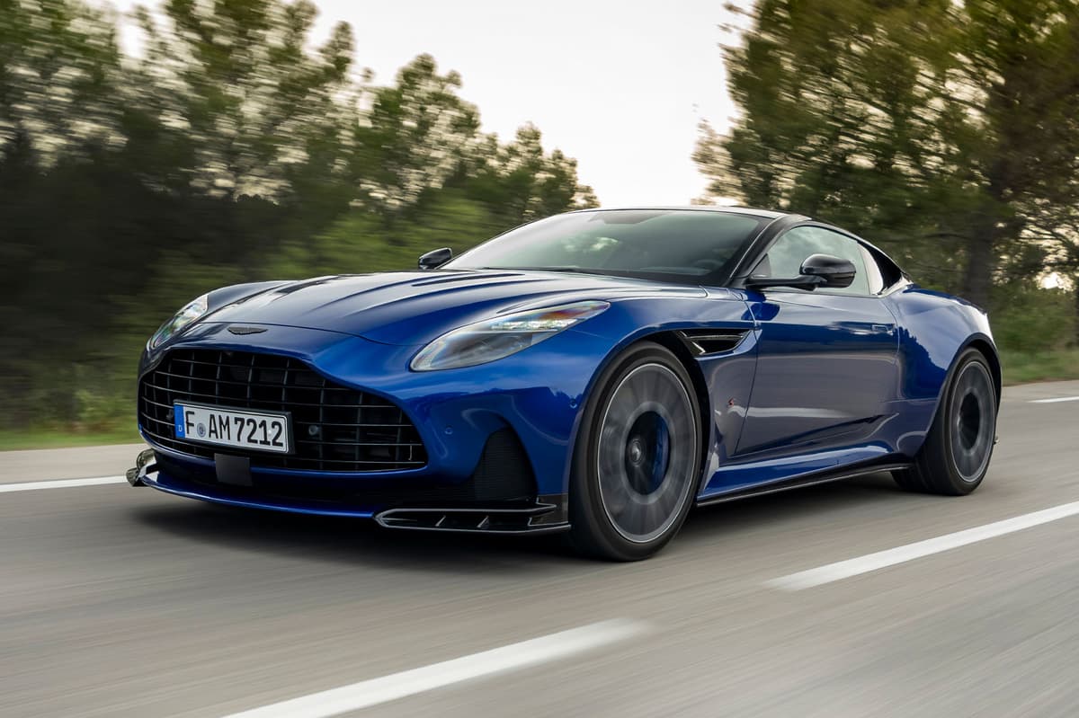 Aston Martin DB12 S