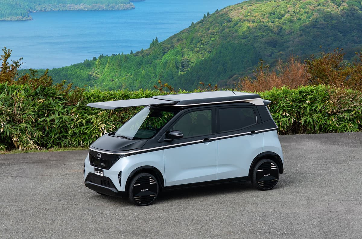 Nissan's New Solar Tech Adds 11 Miles of Free Range Every Day
