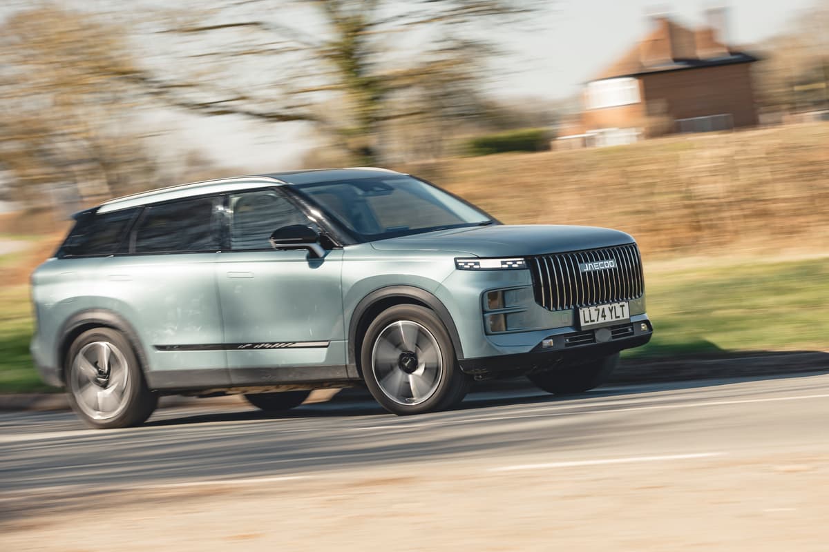 EU Could Impose Tariffs on Plug-In Hybrids From China