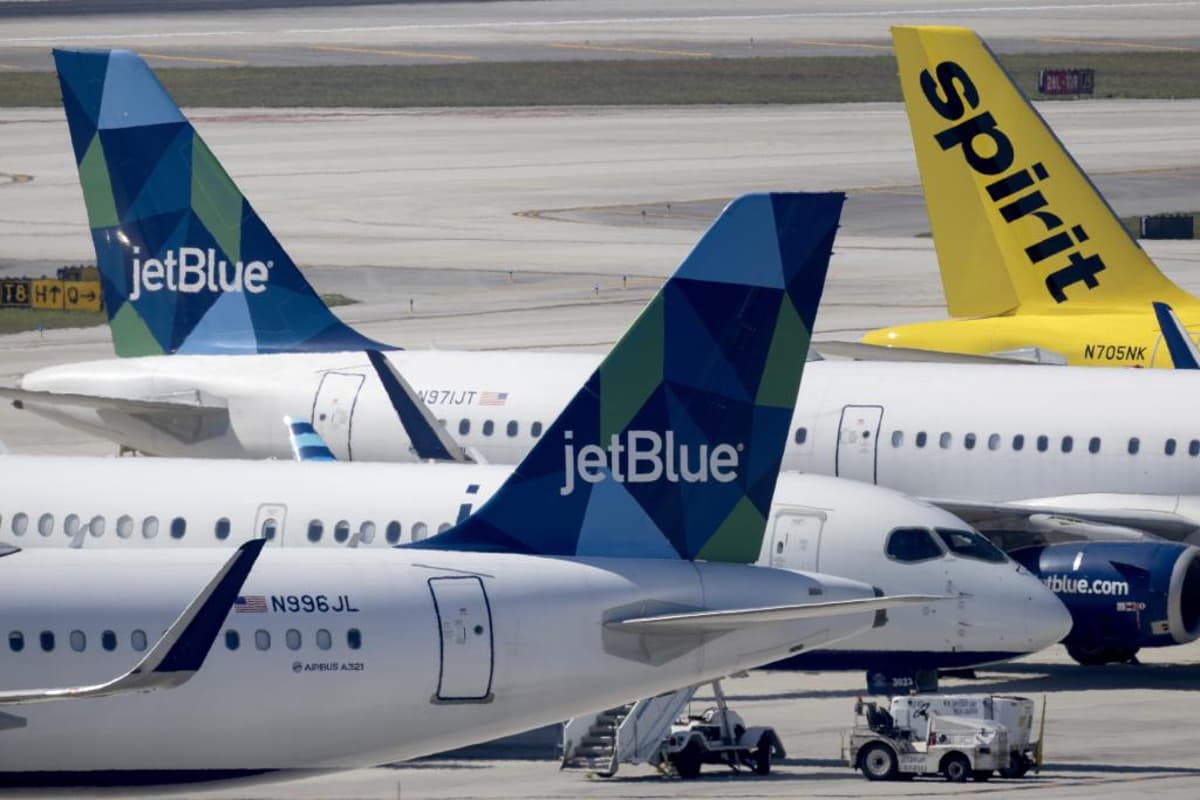 JetBlue Plays to Its Strength in Fort Lauderdale After Spirit Shrinks in South Florida