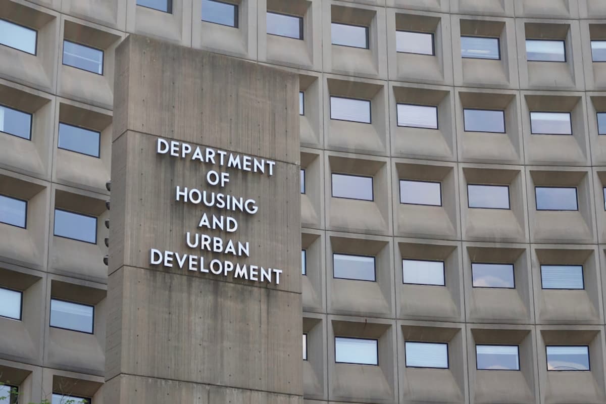 HUD Accuses NAR of ‘Misguided Advice’ in Letter to Agents