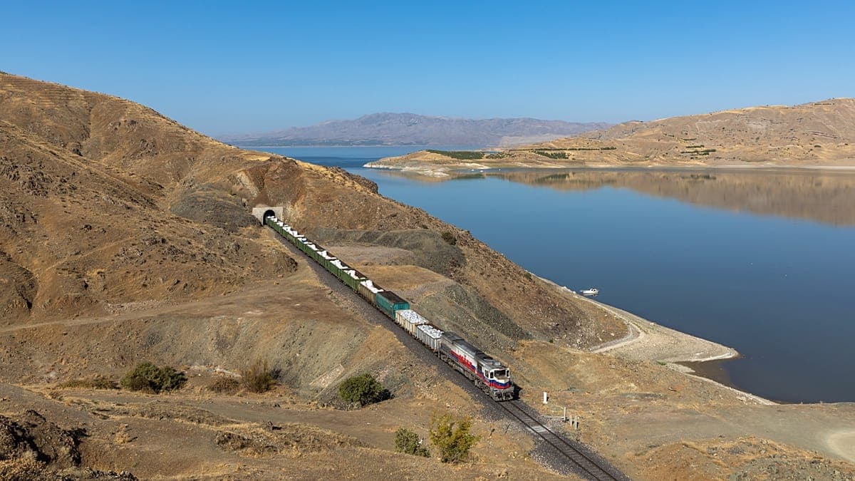 Turkey Removes a Restriction on Direct Trade with Armenia to Improve Ties