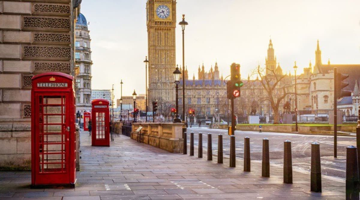 Mastercard, Visa, Revolut Lose UK Court Fight as Judge Backs Cap on Cross-Border Card Fees