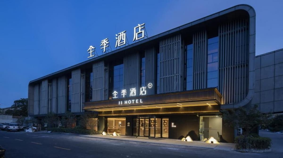 H World Aims to Be ‘Marriott of China’ with 20,000 Hotels