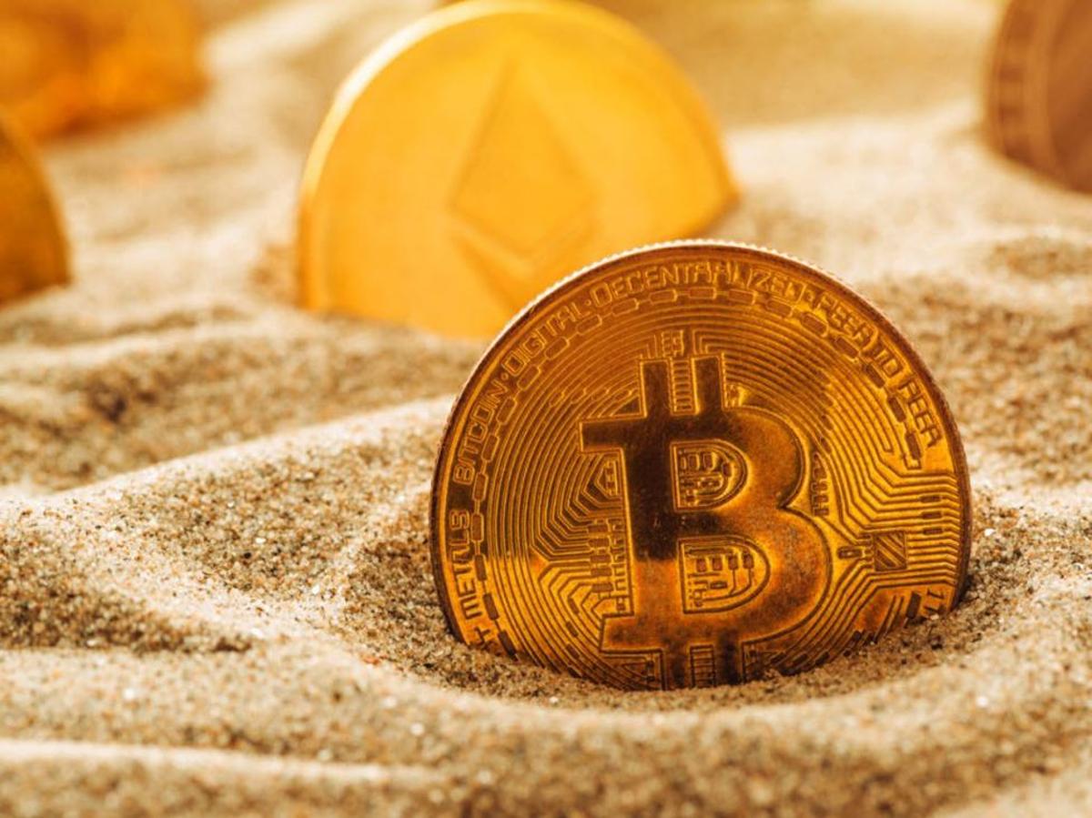 Traders Push Bitcoin to the Lowest Level Going Back to October 2024. Stocks Reach New Lows