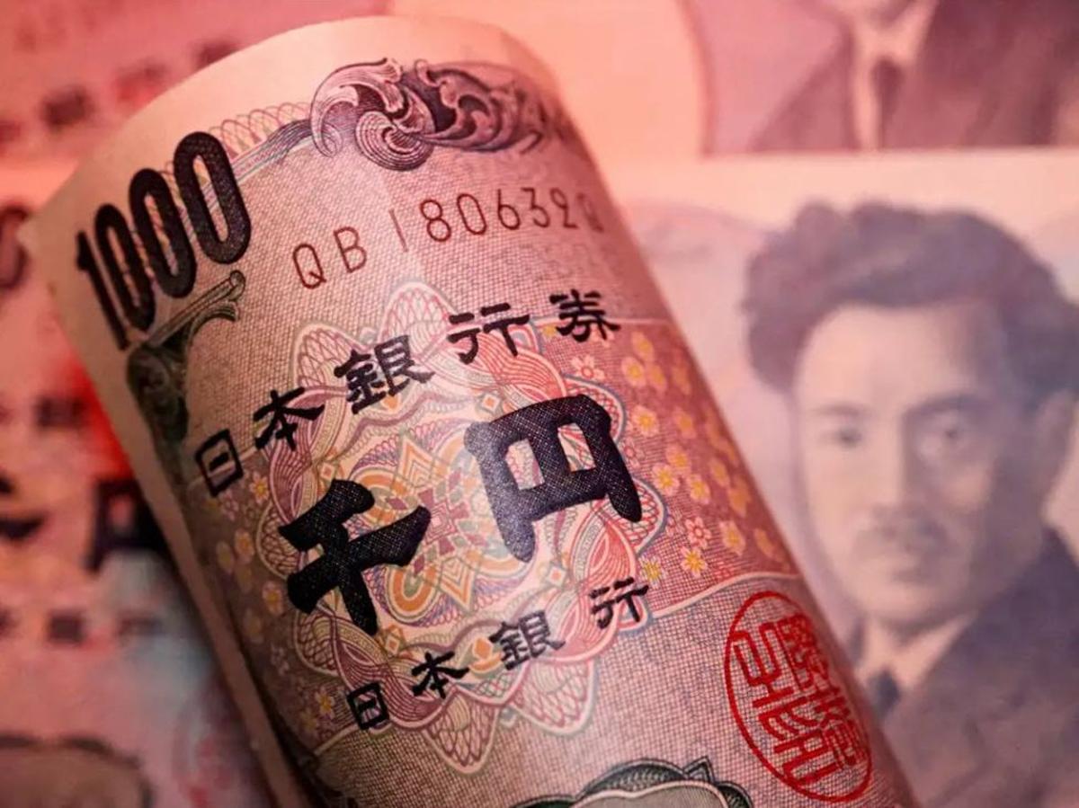Japan Mulls Revising Liquidity-Support JGB Auctions to Ease Market Pressure - Report