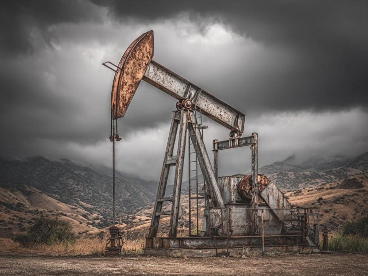 US EIA Weekly Crude Oil Inventories +1925K vs -1200K Expected