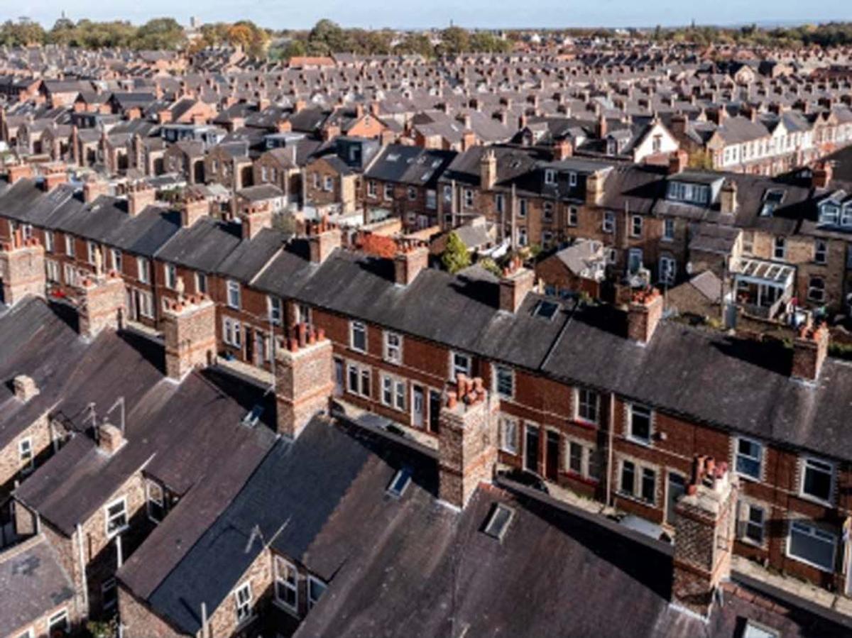 UK April Nationwide House Prices +0.4% vs -0.3% M/M Expected