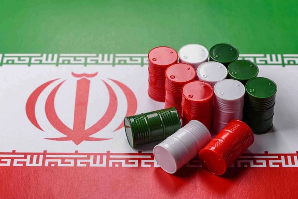 Iran Reduces Oil Production by 400,000 Bpd, Further Cut Back Expected