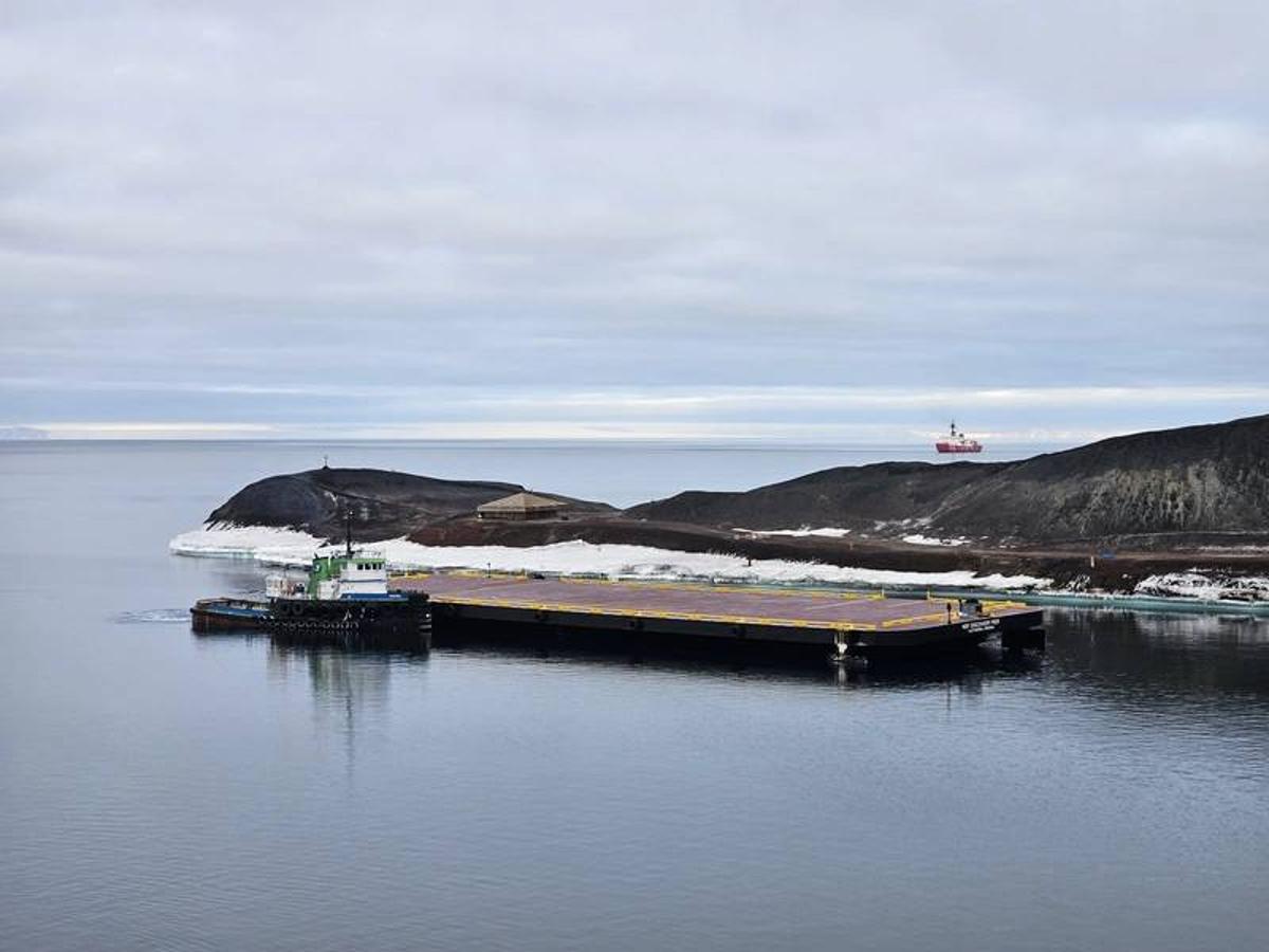 Gunderson Marine & Iron’s McMurdo Docking Pier Arrives in Antarctica