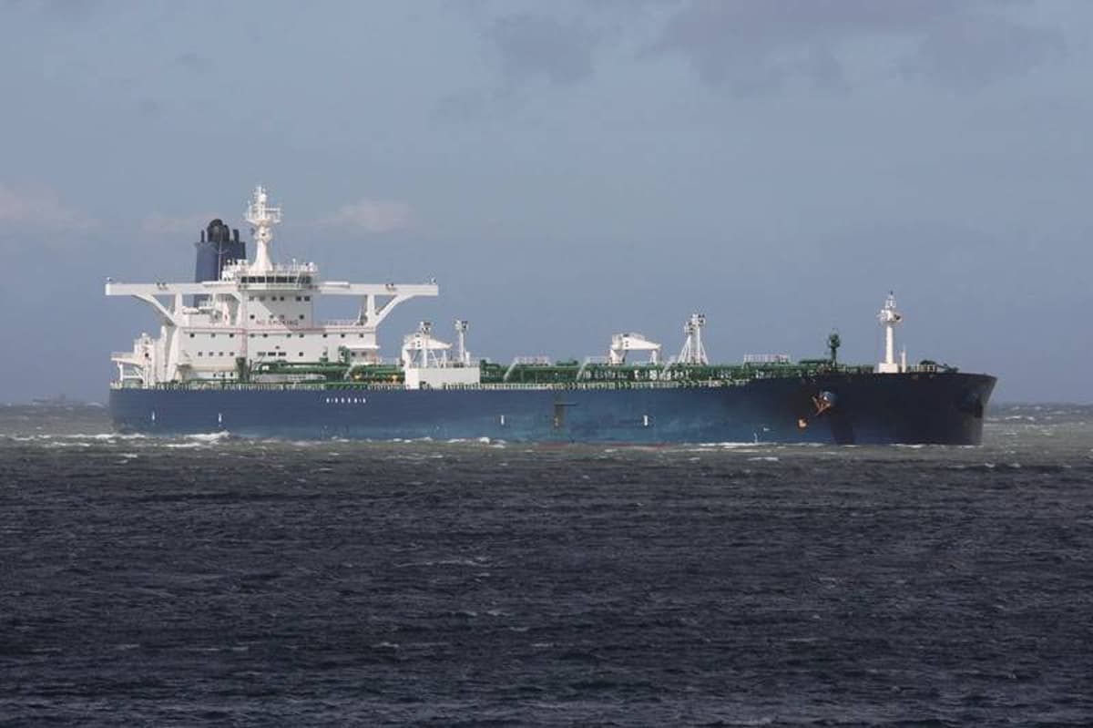 Two Chinese VLCCs Exit Strait of Hormuz