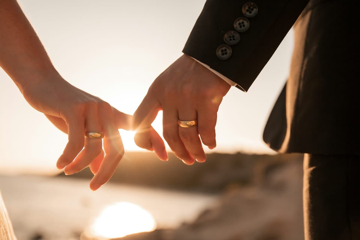 Does Marriage Prevent Cancer? And Who Benefits the Most?