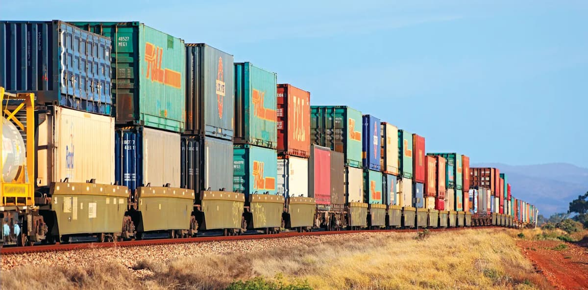 After Dumping Inland Rail, Australia Has No Plan to Stop Relying on Diesel Trucks for Freight