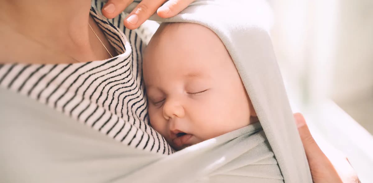 Baby Slings: What the Evidence Says About Benefits, Risks and Safe Use