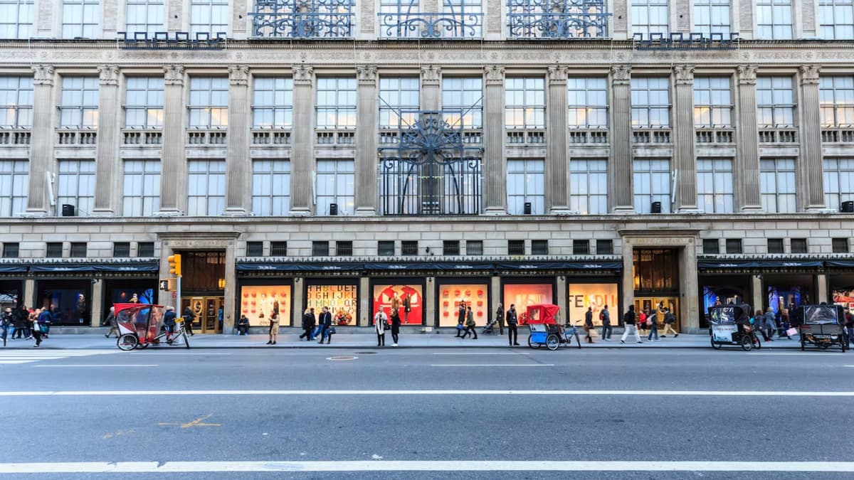 Saks Settles Fight With Simon Property, Cuts Deal With Creditors