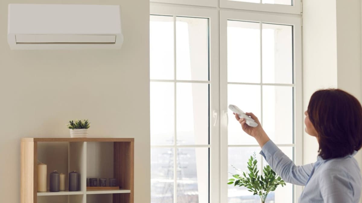 Compact 3-A Buck Converter Powers Smart Meters, Consumer Appliances