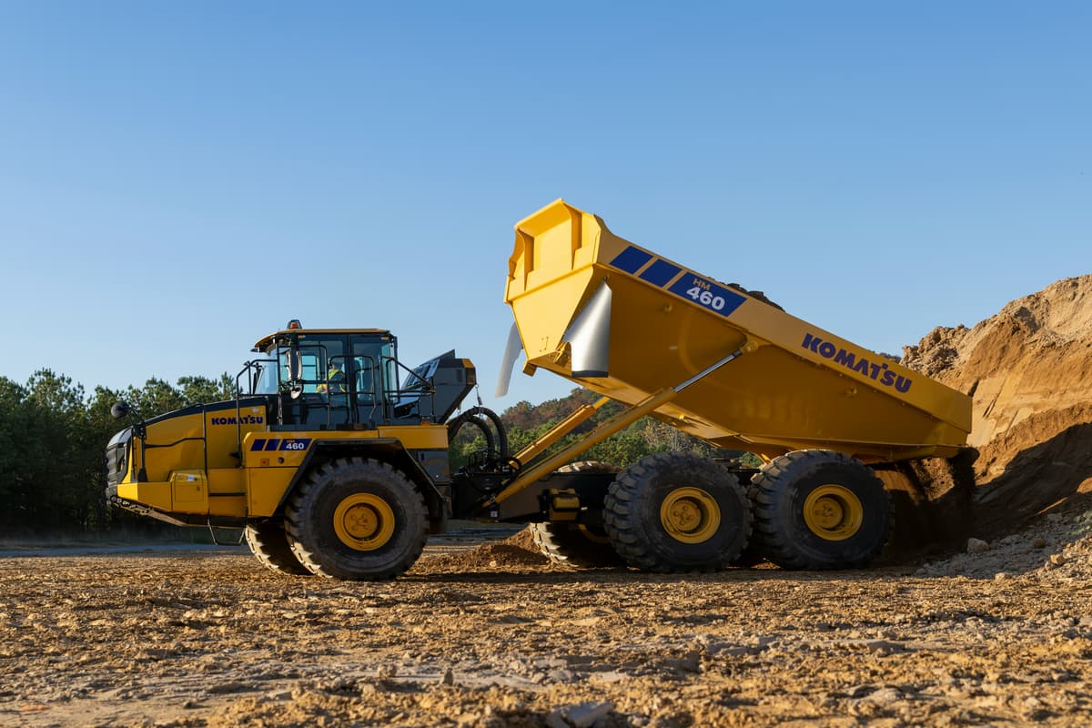Komatsu HM460-6 Haul Truck Boosts Payload, Efficiency