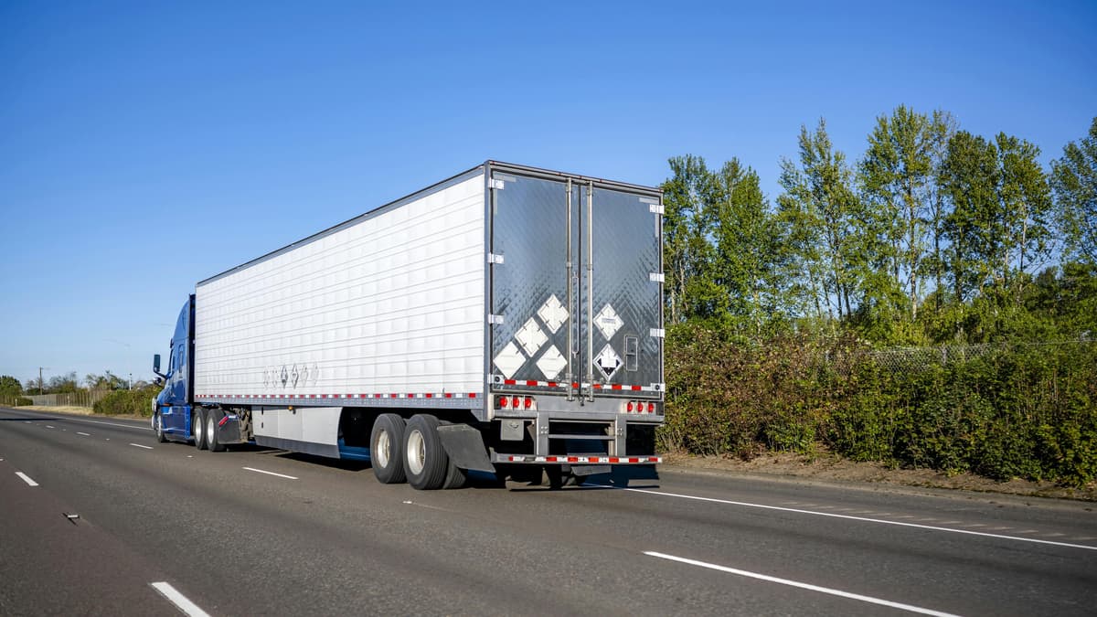 Spot Freight Rates Climb Again as Flatbed Extends Multi-Week Growth Streak