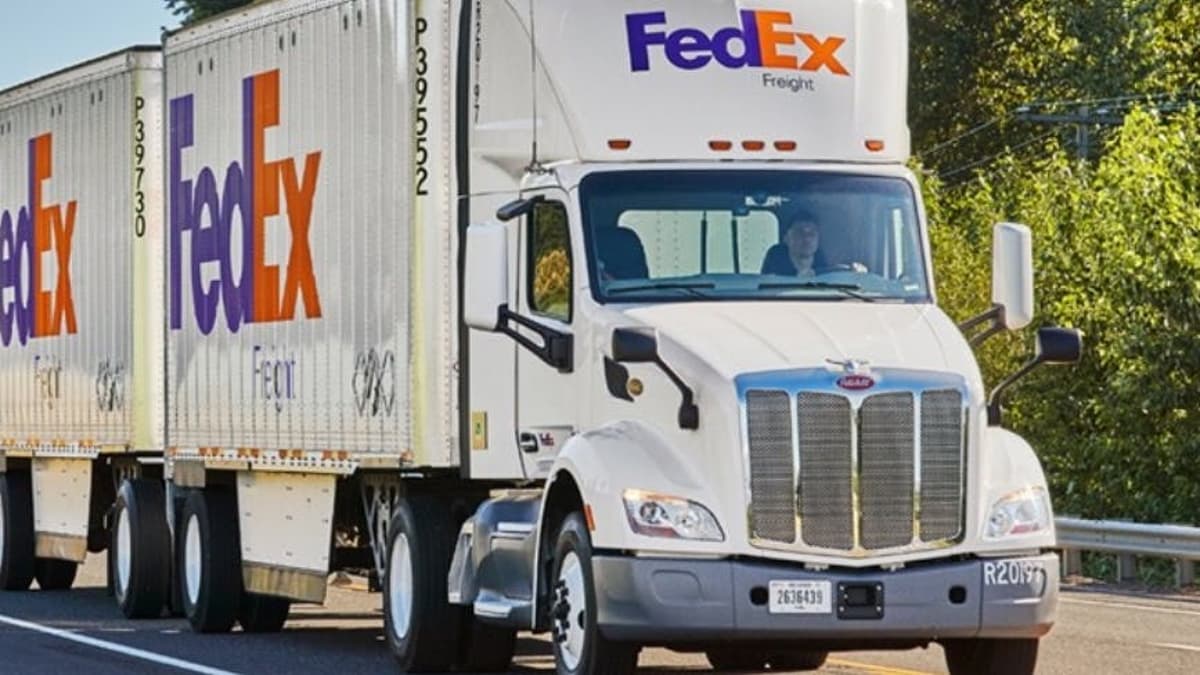 Can FedEx Freight Hit Its 15% Margin Target? Wall Street Is Split.