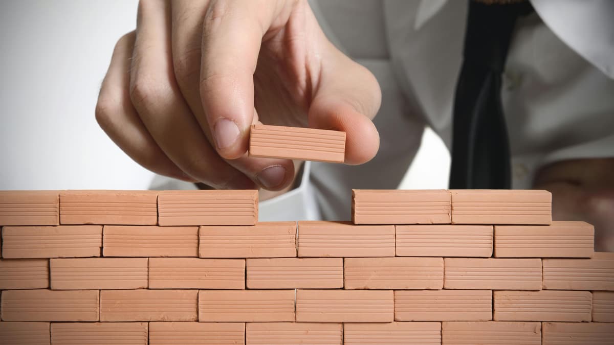 Transformation Fails When Leaders 'Sponsor' Rather Than Build