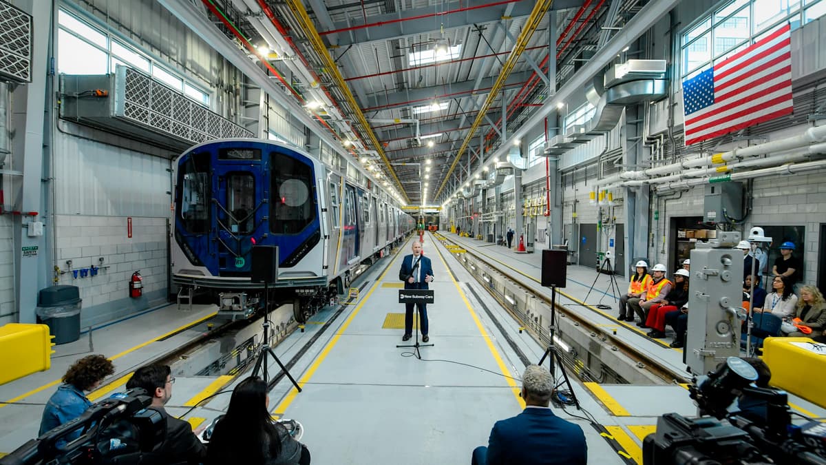 New York Gov. Hochul Issues RFP for Largest Rail Car Order in MTA History