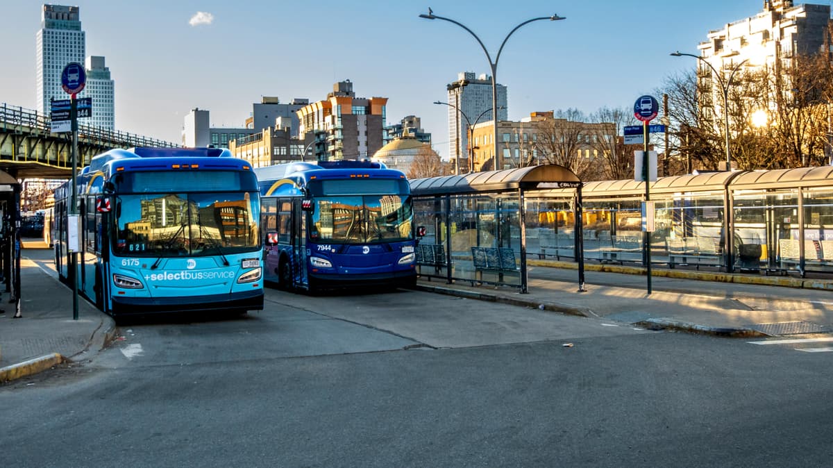 APTA Releases Resources to Help Public Transit Agencies Utilize AI, ML Tools Across Operations