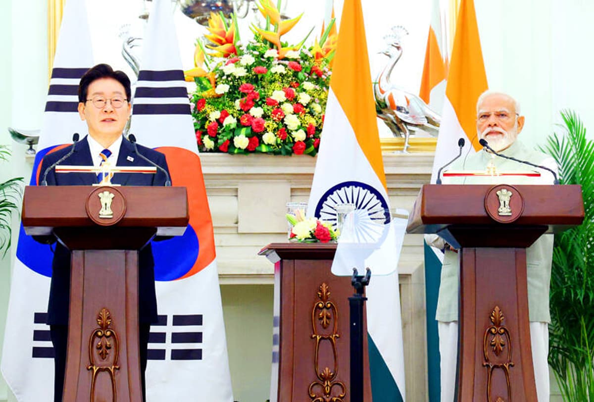 S Korea Rejects Claims Minister Leaked Classified Intel