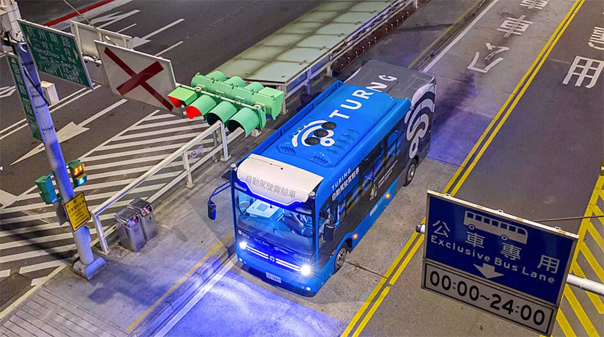 Taipei to Start Trials of Self-Driving Buses Next Year