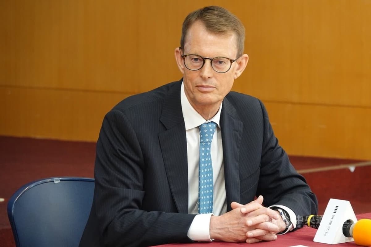 'Be on Taiwan's Side' On Defense Budget Bill, Studeman Tells KMT