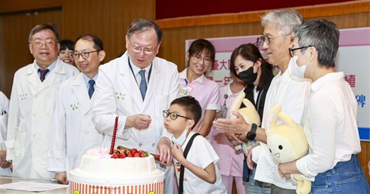 Boy Who Received Liver, Kidney Transplants From Parents Returns to School