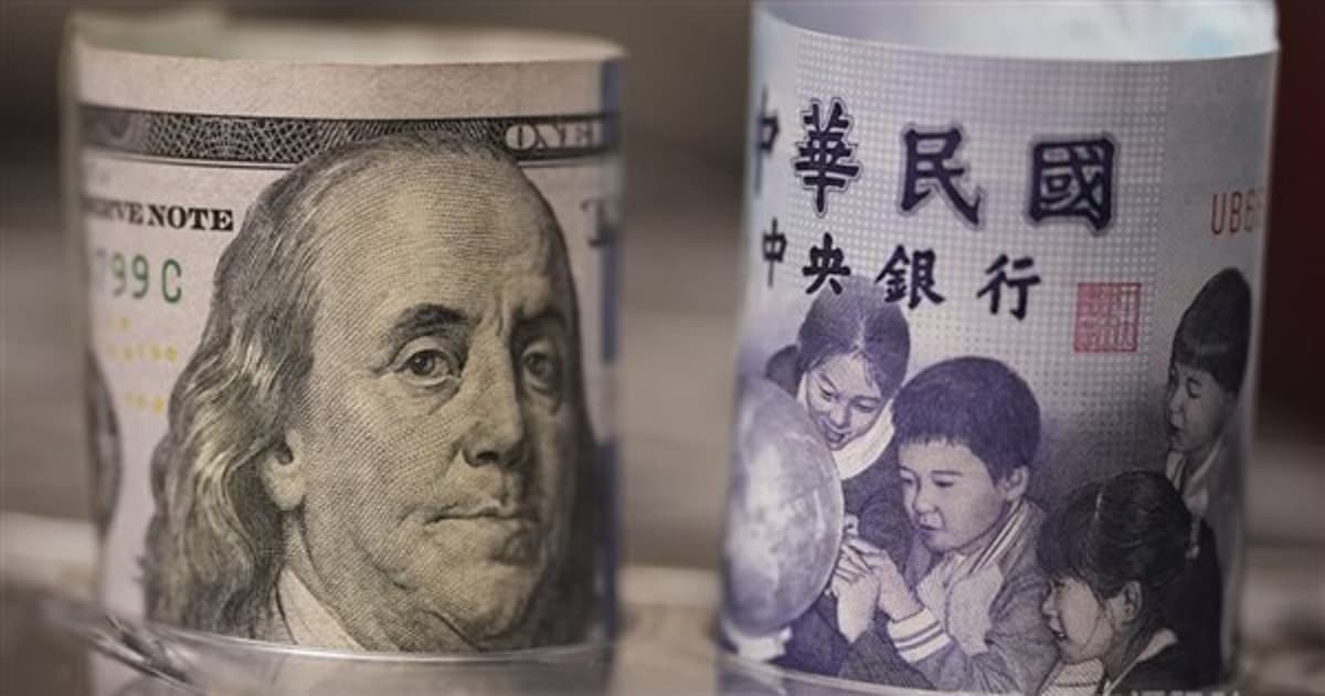 U.S. Dollar Surges Against Taiwan Dollar to a Half-Month High
