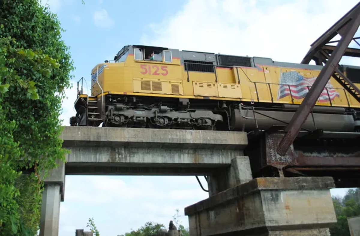 Union Pacific Proposes Acquisition of Norfolk Southern