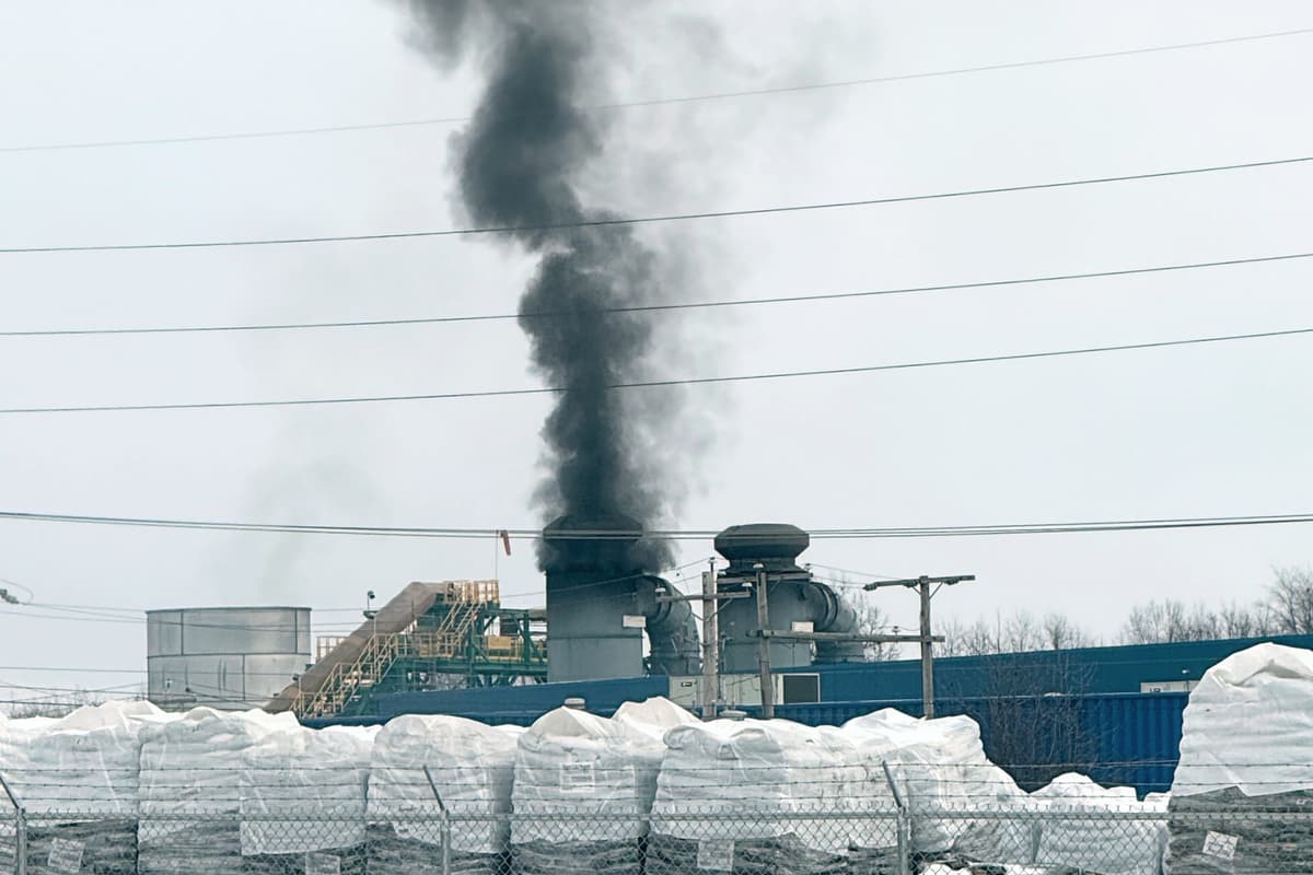 As a Plastic Waste Plant Violates Pollution Rules, Its Owner Makes the Case for a Second Location