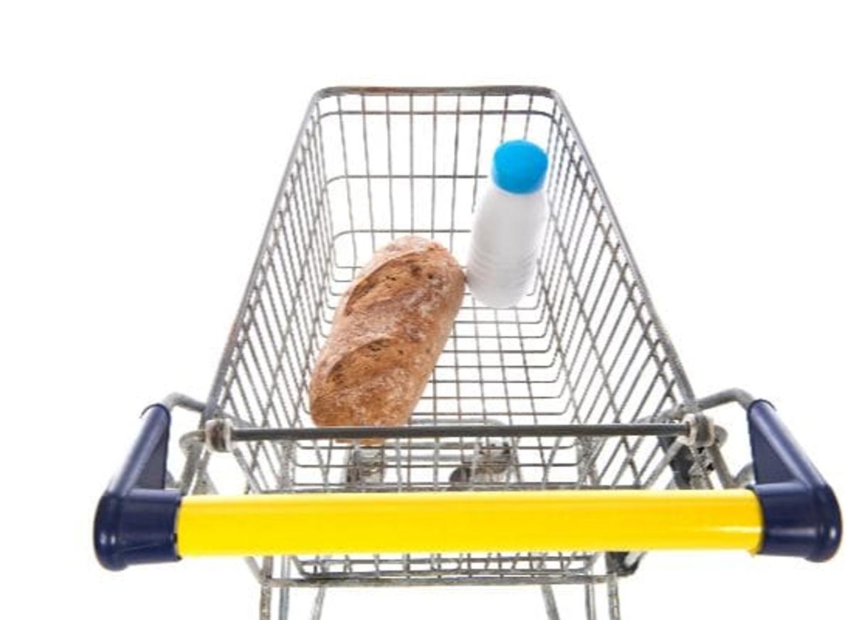 Consumer Spending Dips as Shoppers Prioritise the Basics – Although Fashion and Wellness Hold Up