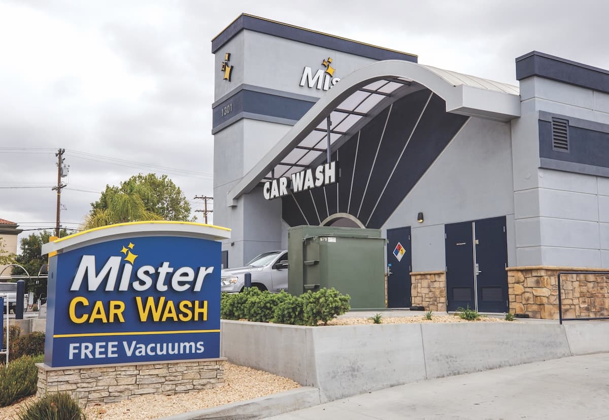 Leonard Green Commits to Mister Car Wash