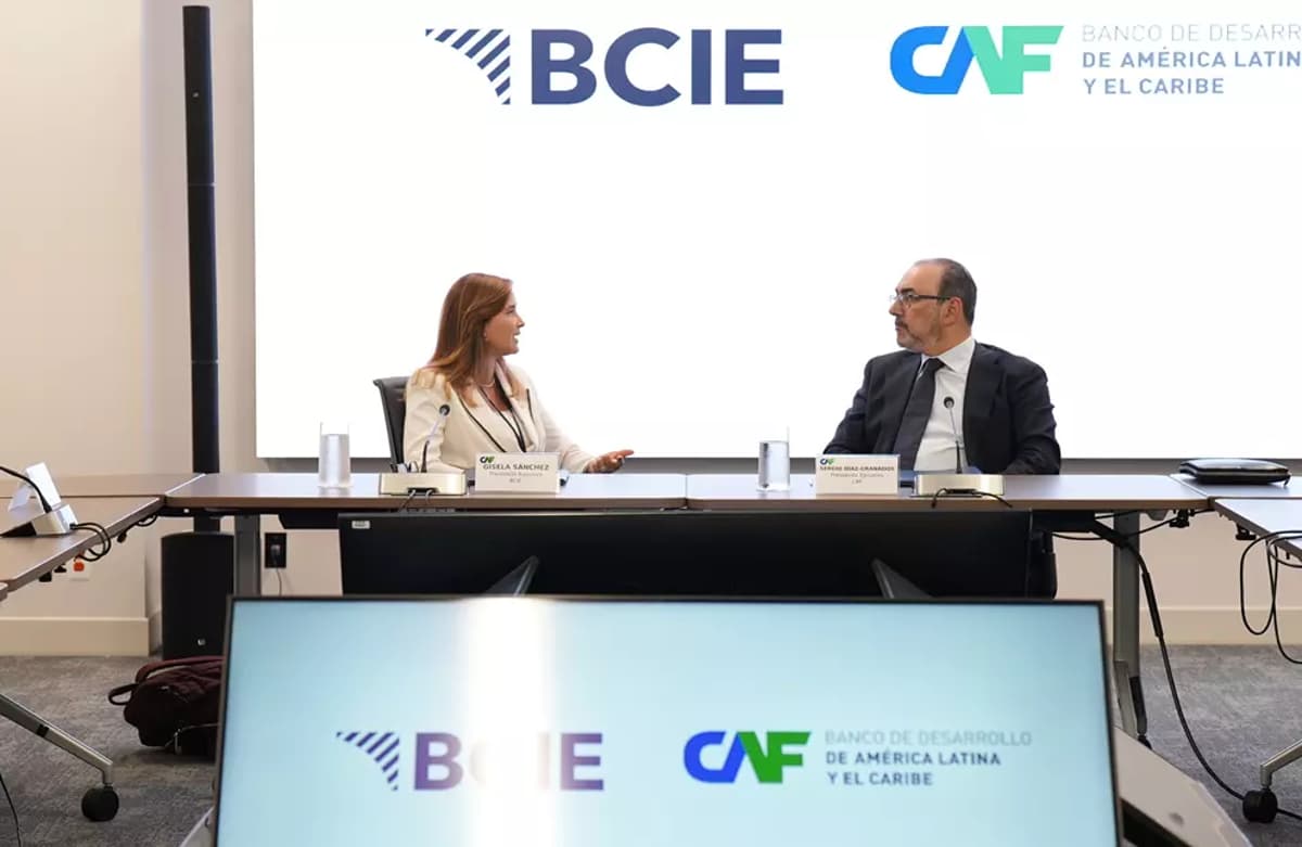 CAF, CABEI Sign New Exposure Exchange Deal