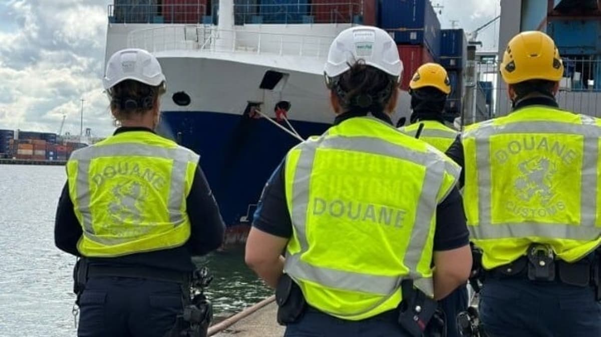 Dutch Arrest Captain and Stop Containers Violating Russian Sanctions