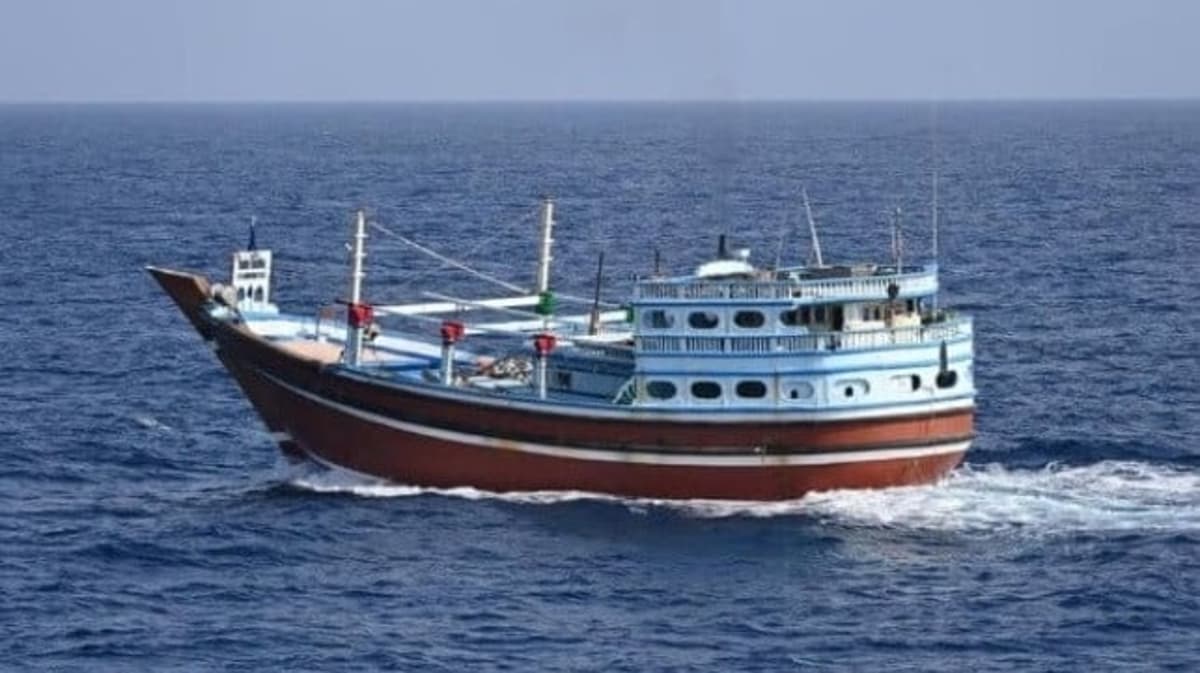 Somali Pirate Group Abandons Dhow Citing Increased Security Warnings