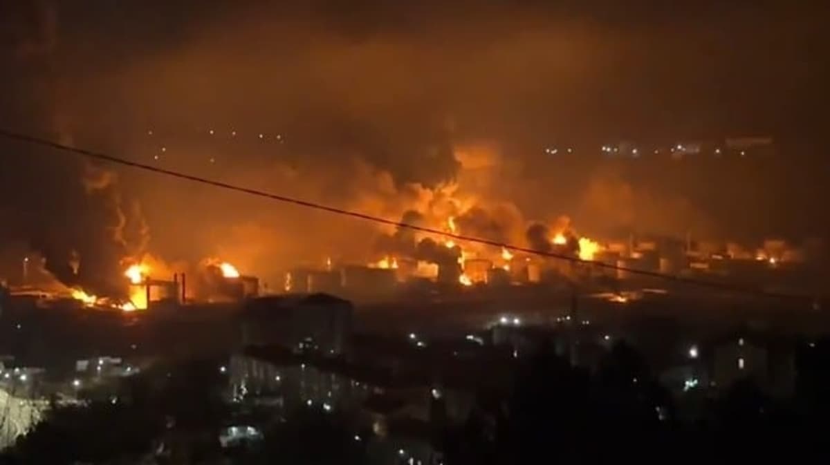 Report: Russian Oil Output Falls After Ukrainian Drone Strikes