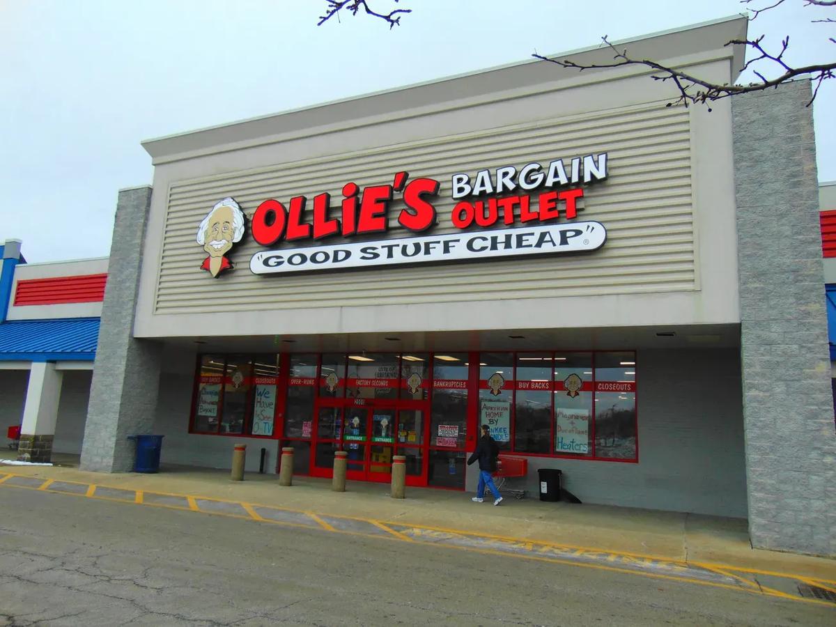 Ollie’s Bargain Outlet Enters Minnesota
