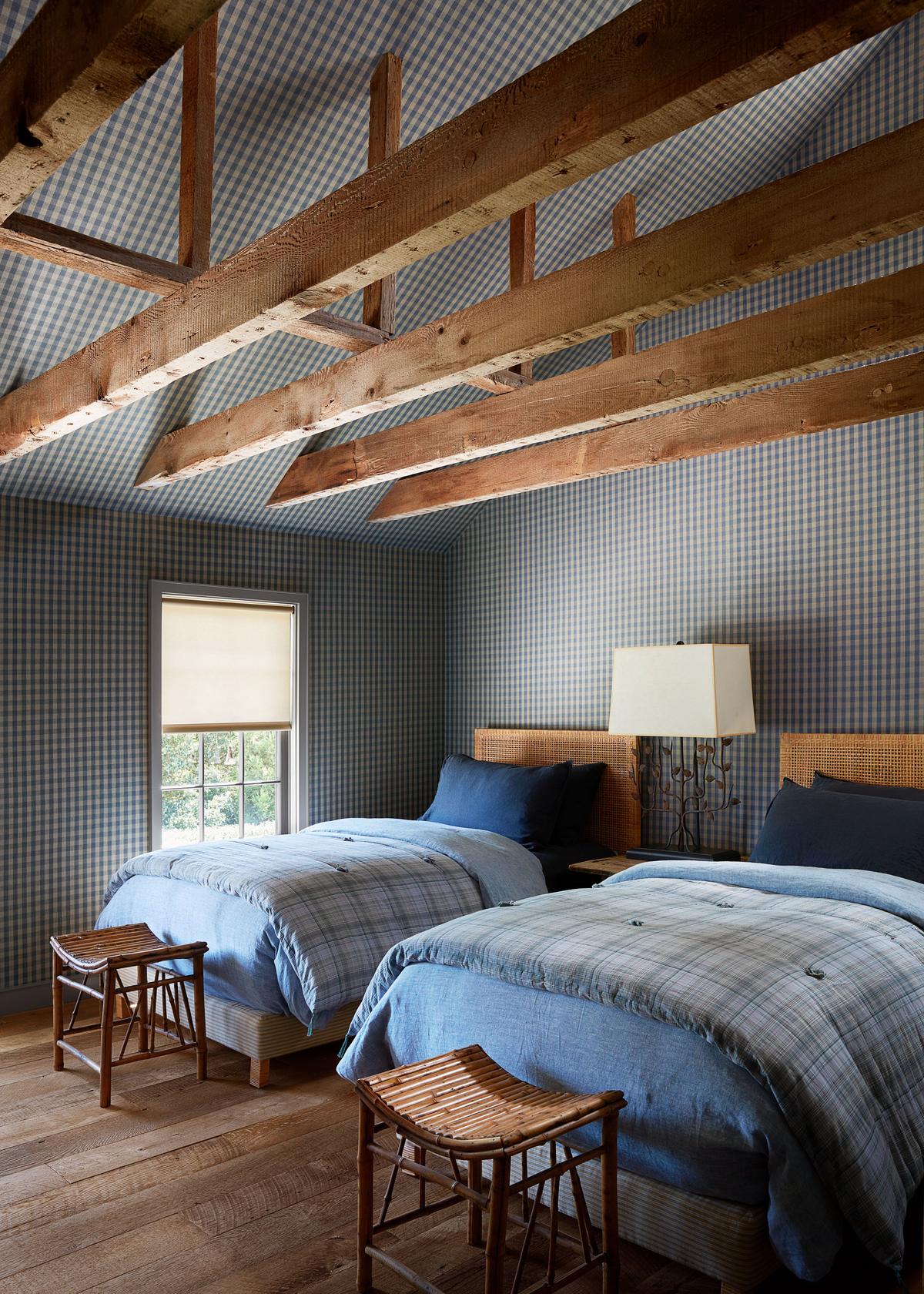 19 Best Coastal Bedding Picks for A Serene Sleep Aesthetic (2026)