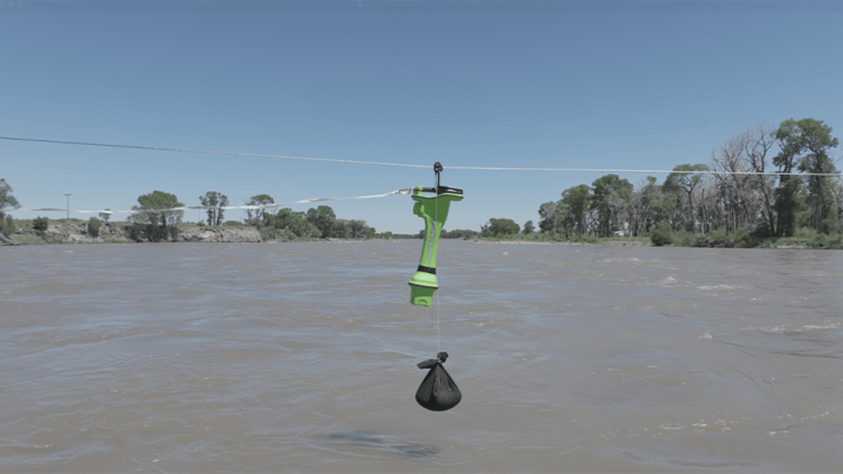 HDD Locator Performs High-Wire Act over the Yellowstone River