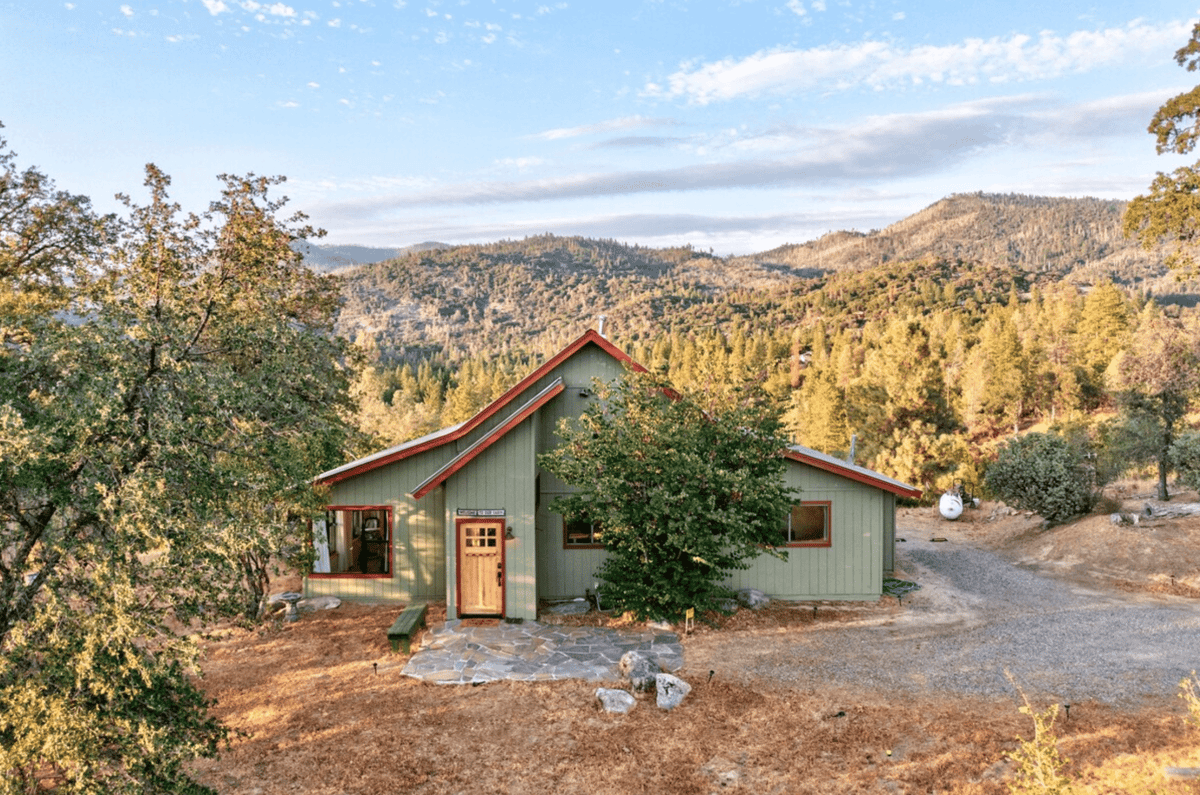 The Best Places to Stay in and Around Yosemite National Park